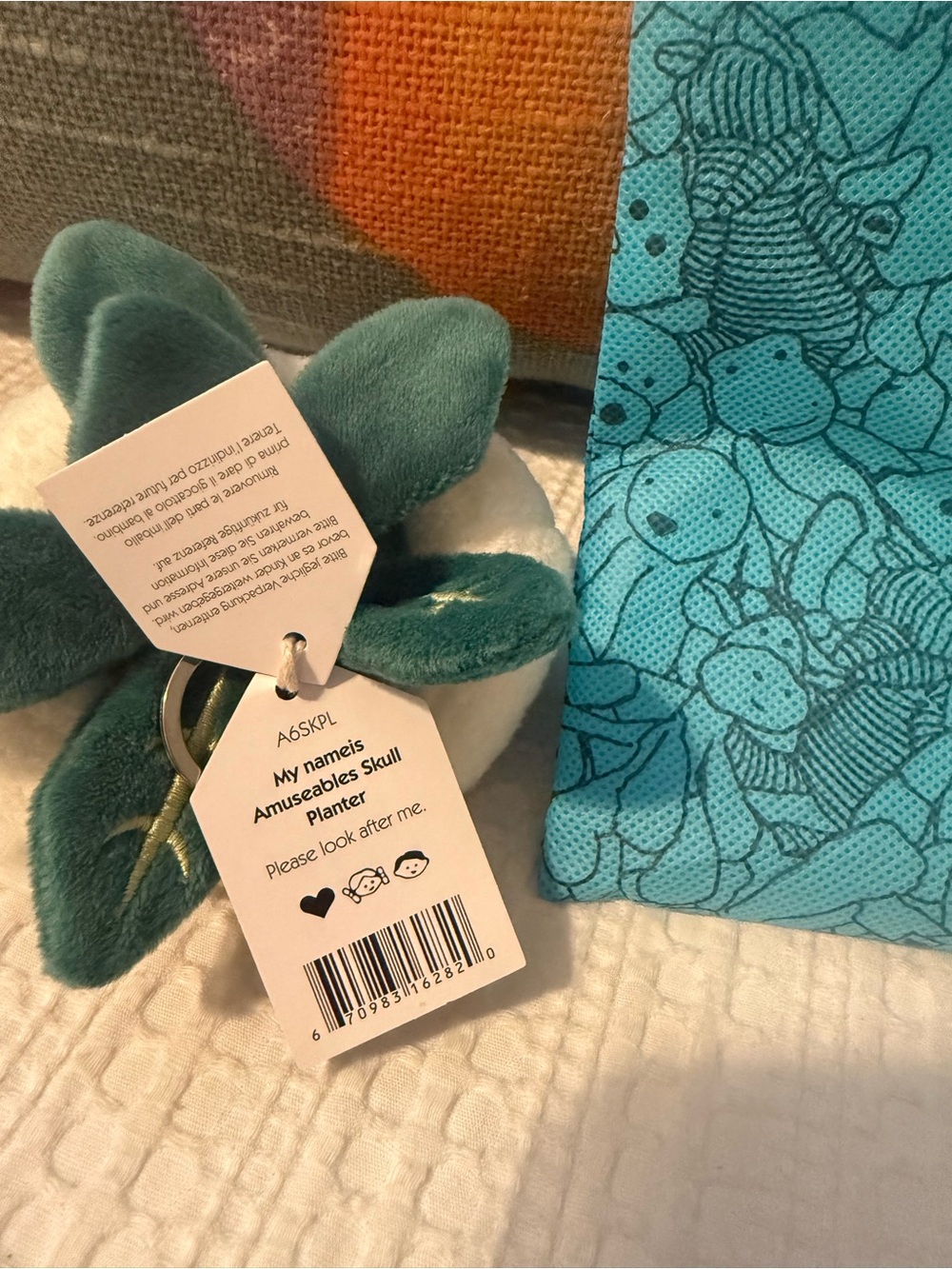 Jellycat Amusable Skull Planter Keychain - Picture 5 of 5
